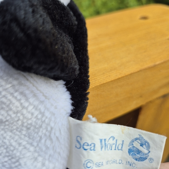 Sea World Whale Puppet And Pig Puppet - Picture 4 of 7